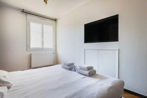 Modern, spacious apartment just outside Paris